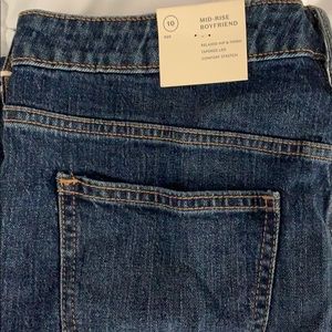 Mid-Rise Boyfriend Jeans 10